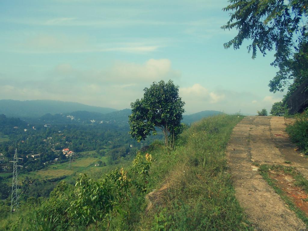 Sapphire Holiday Resort Ratnapura Exterior photo